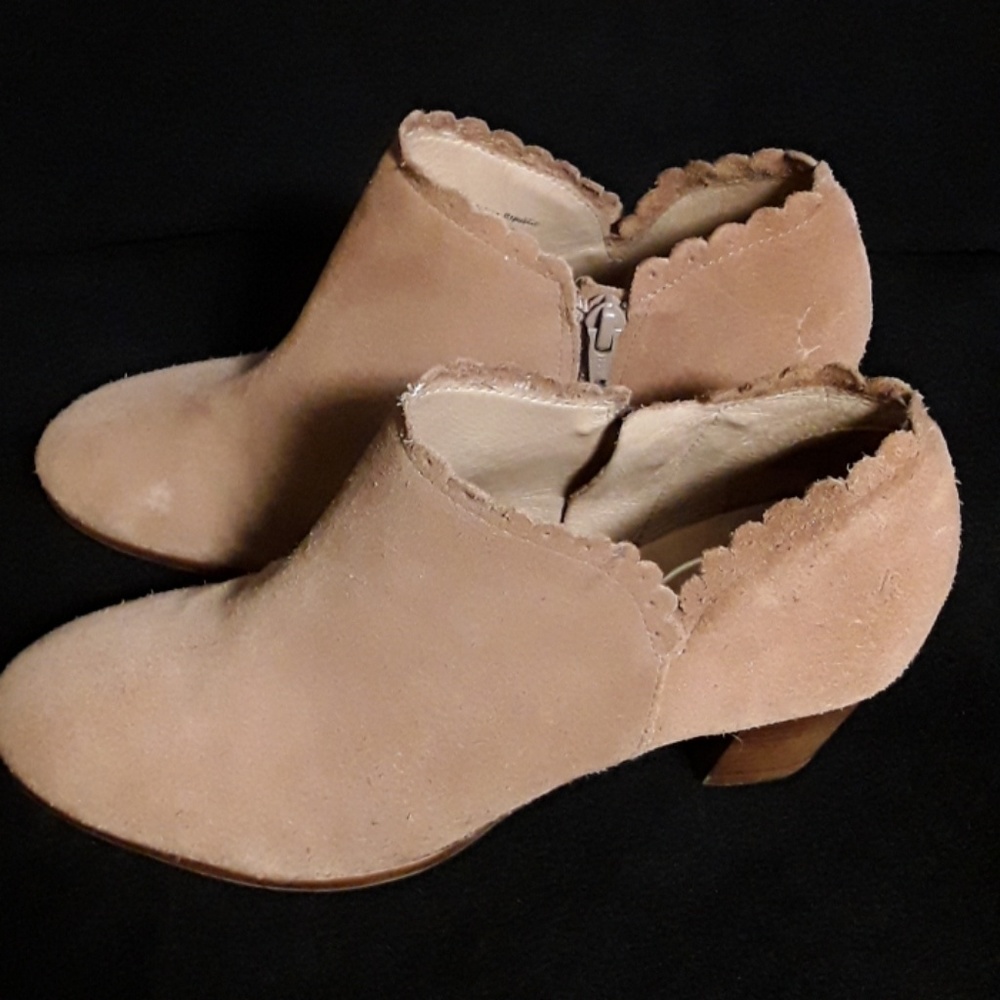 Jack Rogers 7.5M MARIANNE Suede Scalloped Boots Booties Shoes - Picture 2 of 8